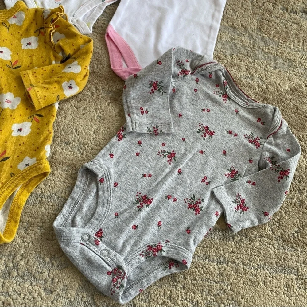 Carter’s 3 Month Baby Girl Bundle of Onesies Floral Cotton Snap Closure